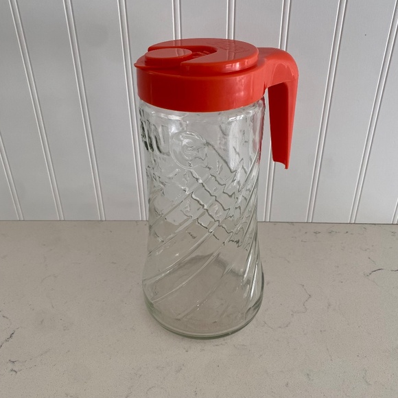 VTG Tang Pitcher - Picture 2 of 5